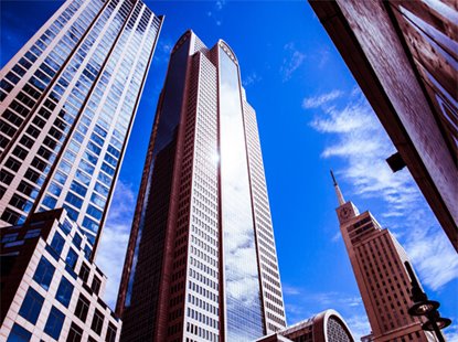 Экономически выгодное обслуживание здания благодаря легкости мойки и чистки порошковых покрытий