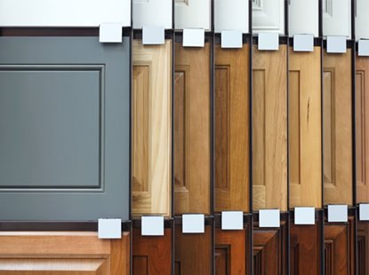 Easy to handle polymeric photo-initiator?